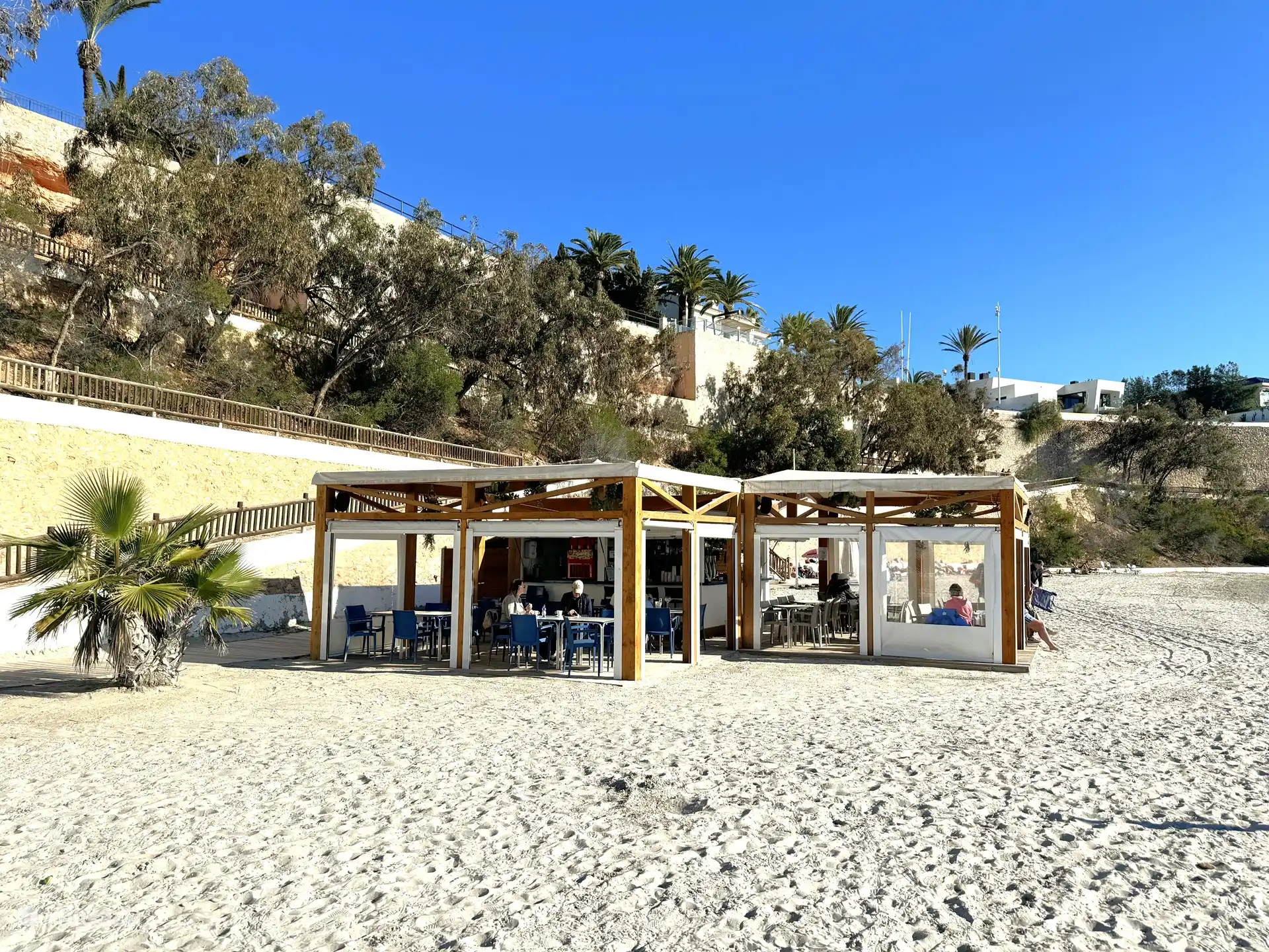 Eines der netten cheringuita (typisch spanisches Restaurant am Strand)