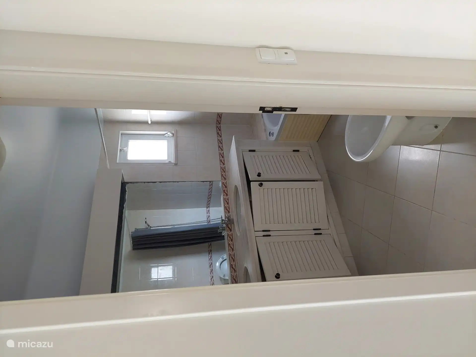 Baño en dormitorio principal
