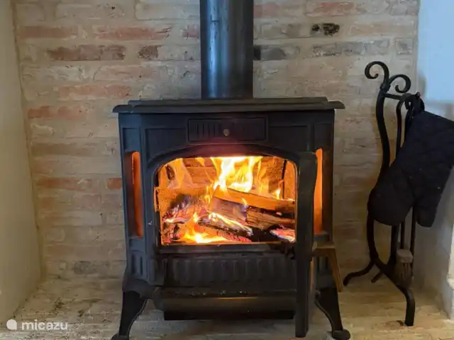 Le Chene - Le Grande Tourtre en Francia, Charente, Chalais (Charente) - bungaló El calor de una estufa de leña (solo en invierno)