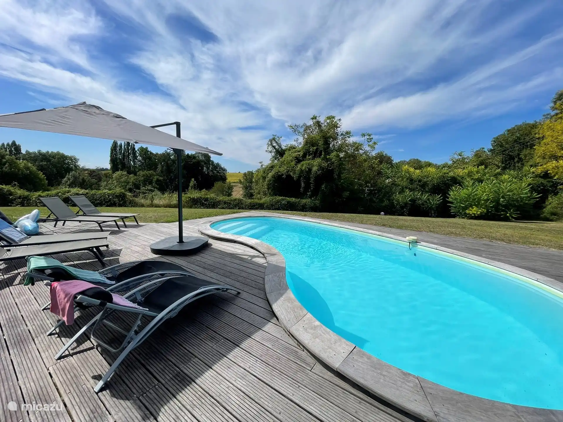 Piscine avec beaucoup d’intimité
