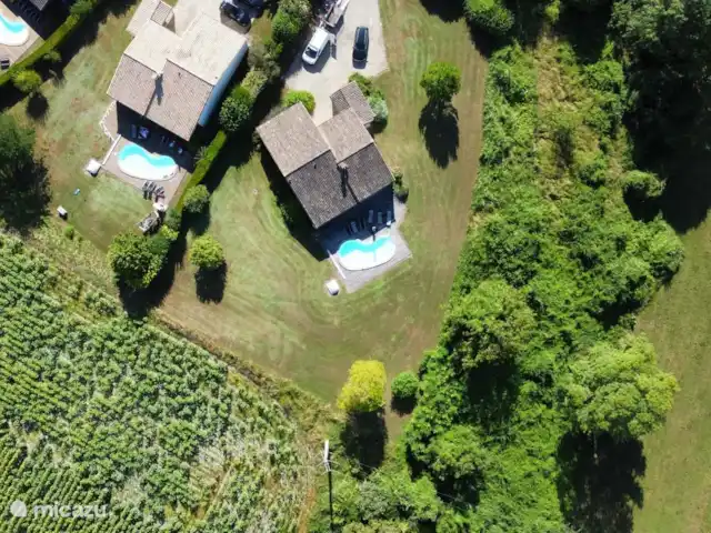 Le Chene - Le Grande Tourtre en Francia, Charente, Chalais (Charente) - bungaló Una parcela espaciosa con mucha privacidad