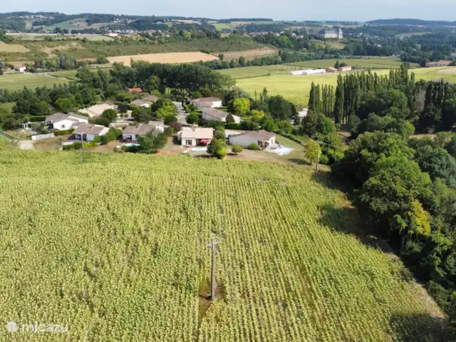 Le Chene - Le Grande Tourtre en Francia, Charente, Chalais (Charente) - bungaló Al aire libre y también un supermercado a 5 minutos en coche