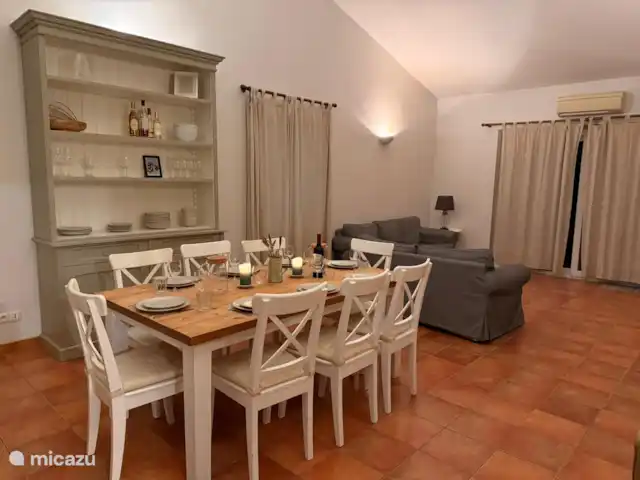 Le Chene - Le Grande Tourtre en Francia, Charente, Chalais (Charente) - bungaló ¡Cena a la luz de las velas o juega un juego!