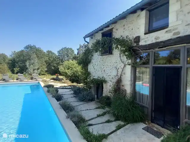 Location de Vacances France, Dordogne, Rudeau-Ladosse, gîte / cottage - La Pipistrelle piscine