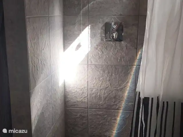 Location de Vacances Italie, Émilie-Romagne, Sogliano al Rubicone, appartement - Casa Calénc Piano terra Douche
