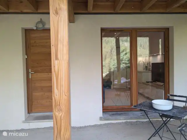 Location de Vacances France, Hautes-Alpes, Orcières , studio - Studio Outhera Terrasse couverte au studio.