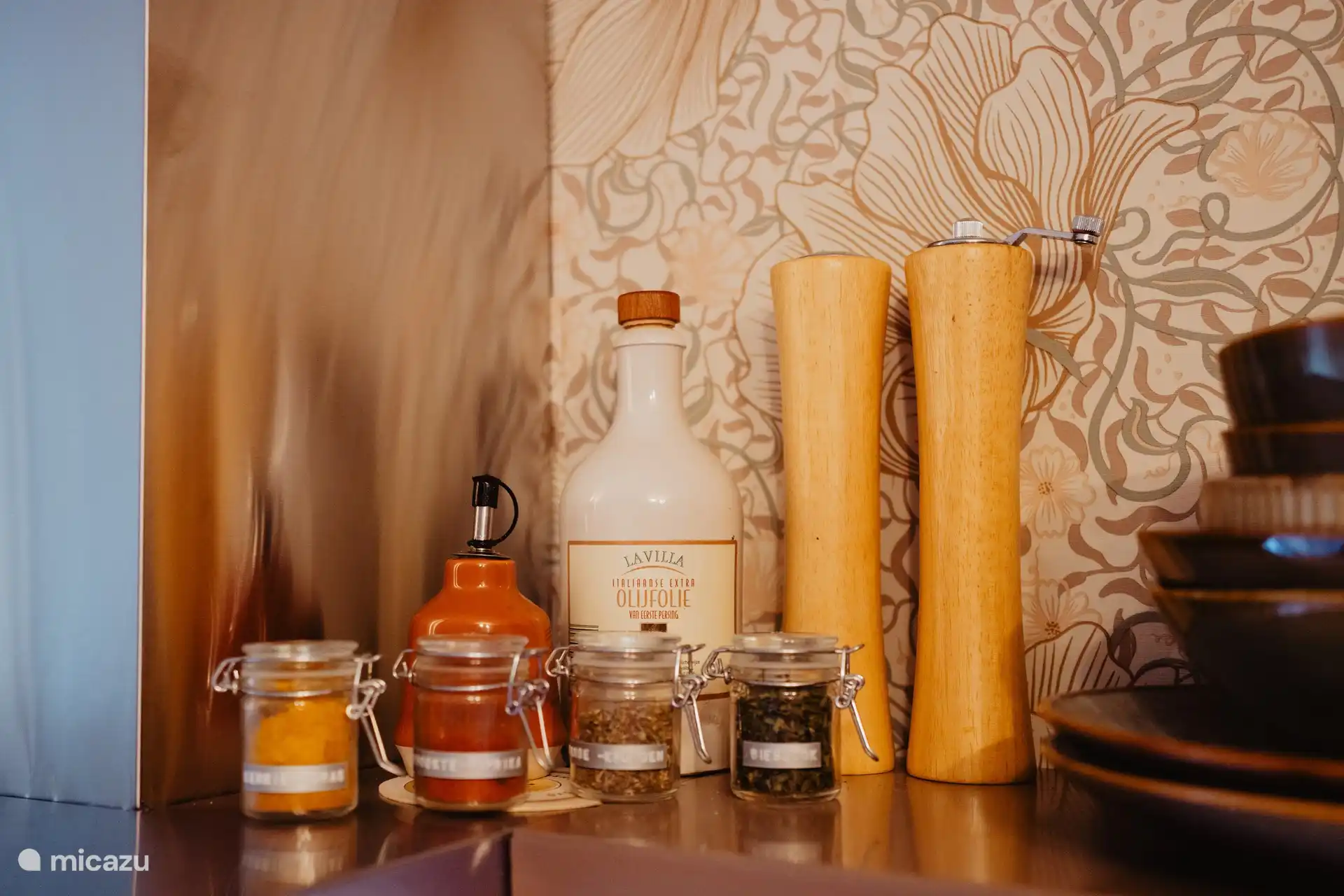 Die Grundbedürfnisse zum Kochen sind vorhanden.