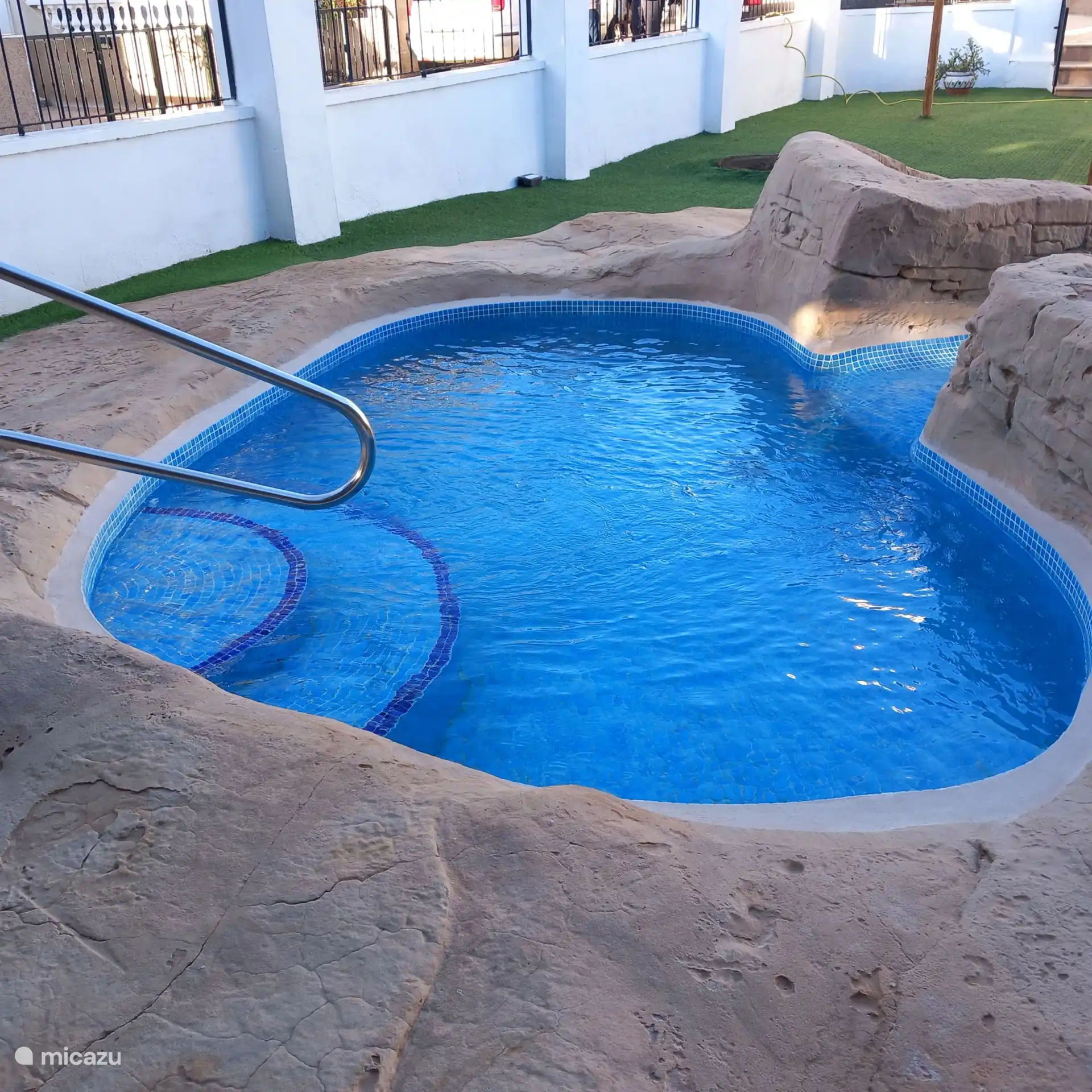 Kinderbecken / Babybadewanne