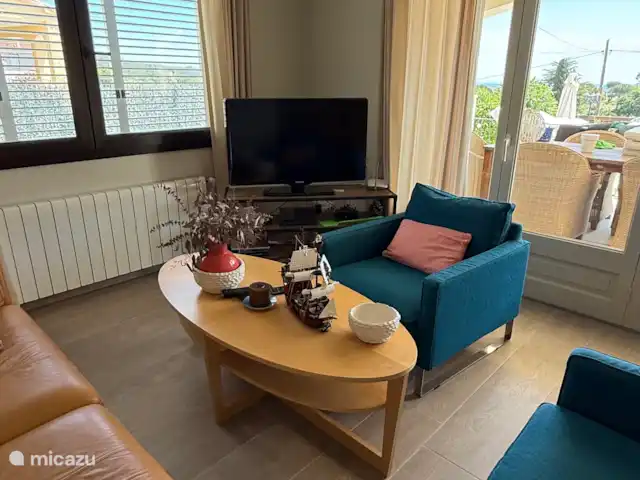 villa huren in Spanje, Costa Brava, Calonge – Villa dos hermanos Woonkamer beneden.