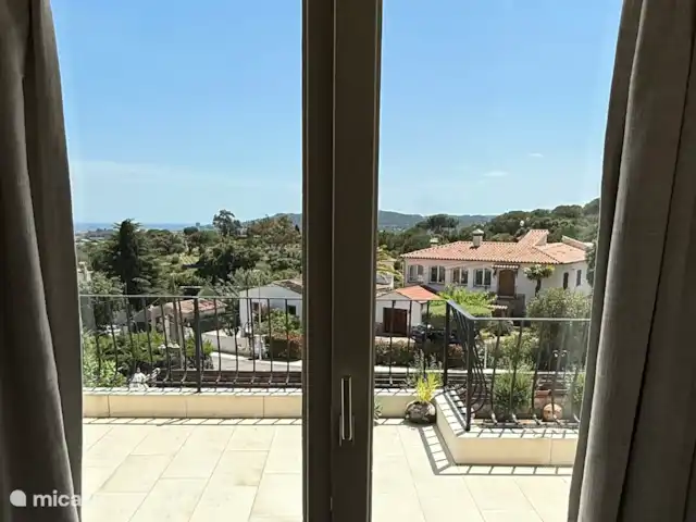 villa huren in Spanje, Costa Brava, Calonge – Villa dos hermanos Uitzicht slaapkamer boven