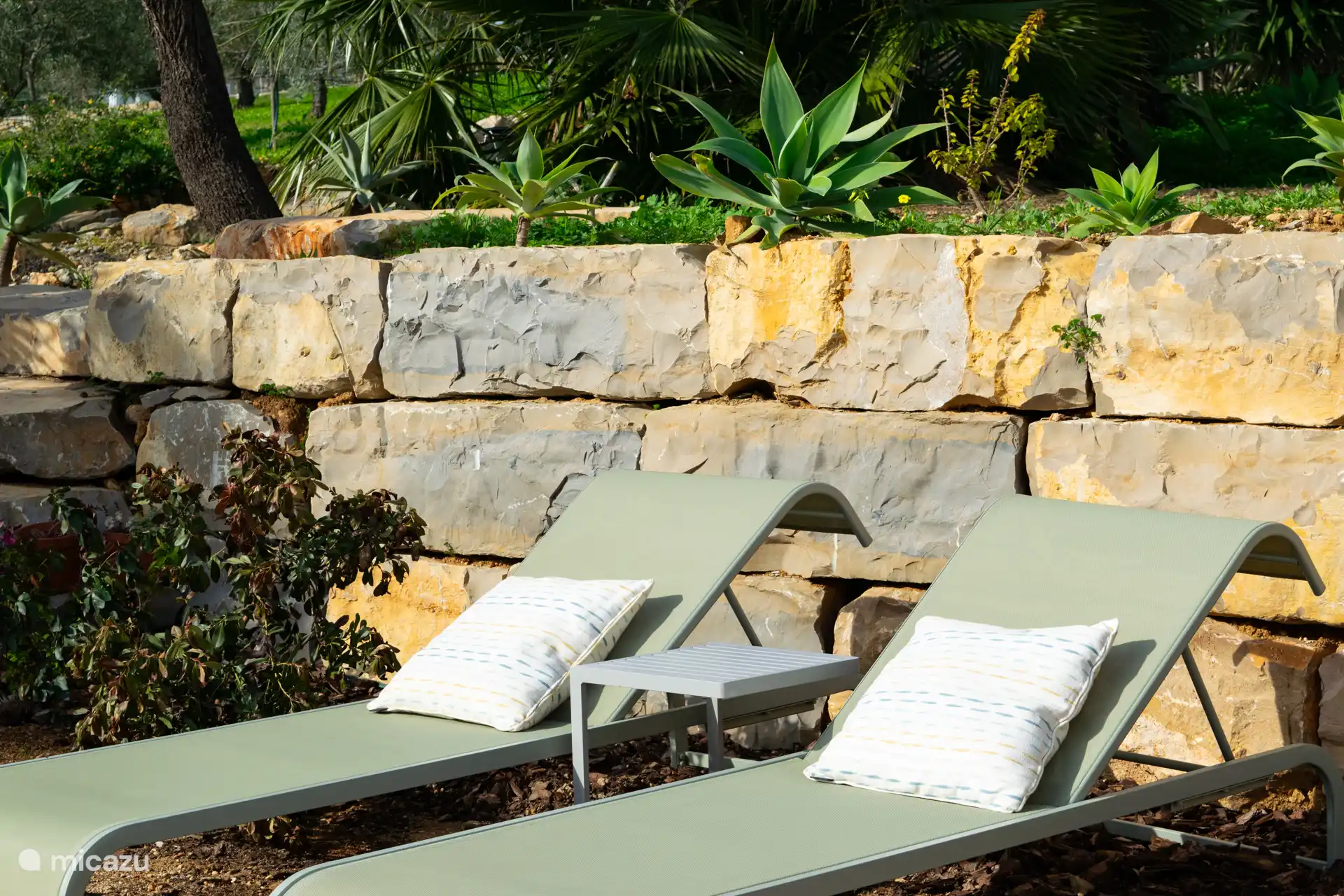 Heerlijk relaxen in eigen mediterrane tuin