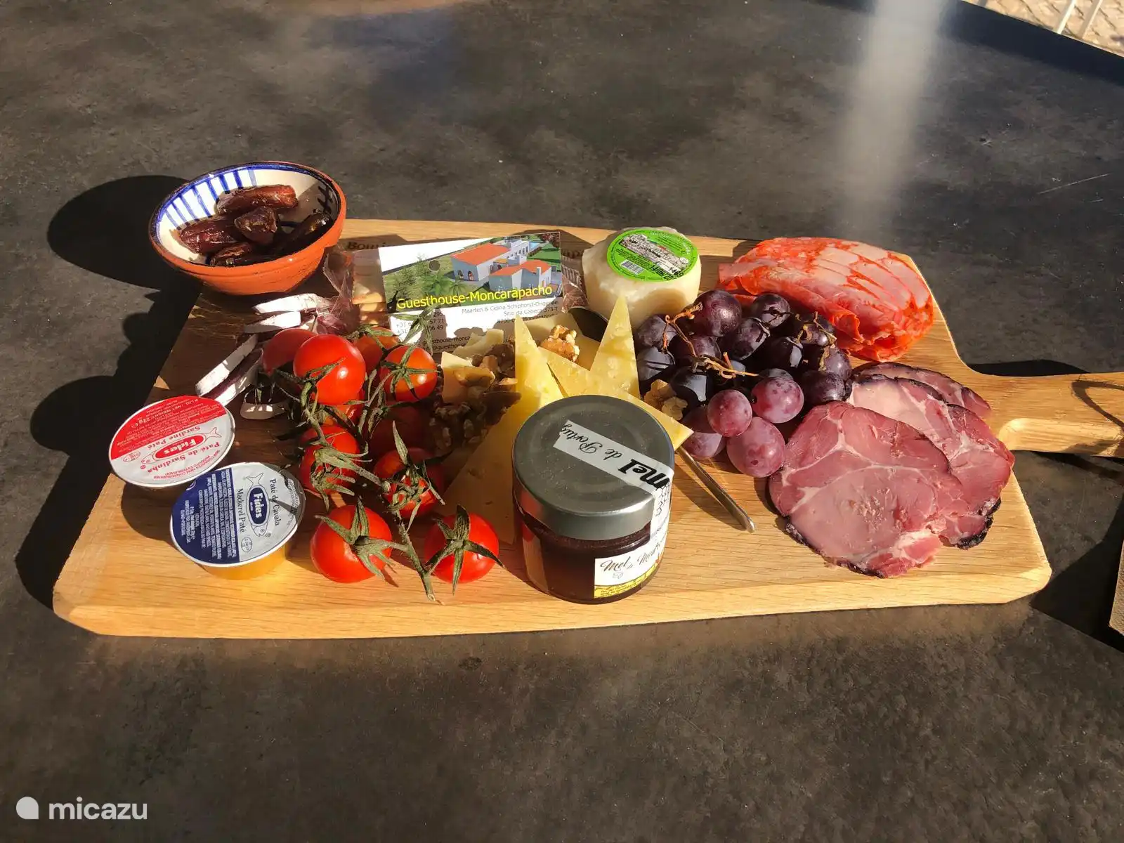 À votre arrivée dans votre maison de vacances, un plateau de tapas portugaises vous attendra !