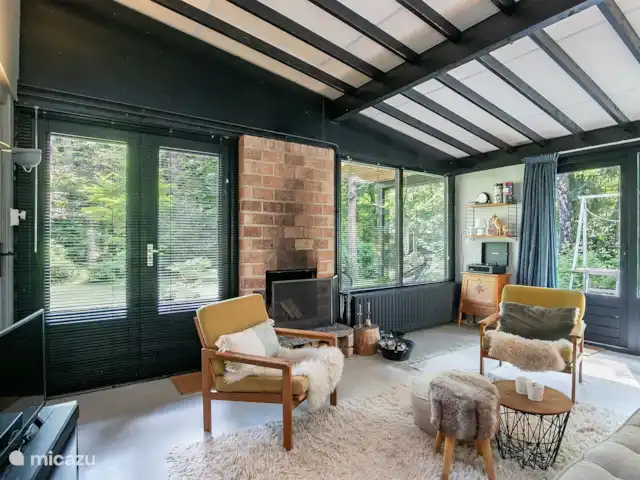 Chalet forestier atmosphérique | Pays-Bas, Overijssel, Giethmen - bungalow Salon avec cheminée