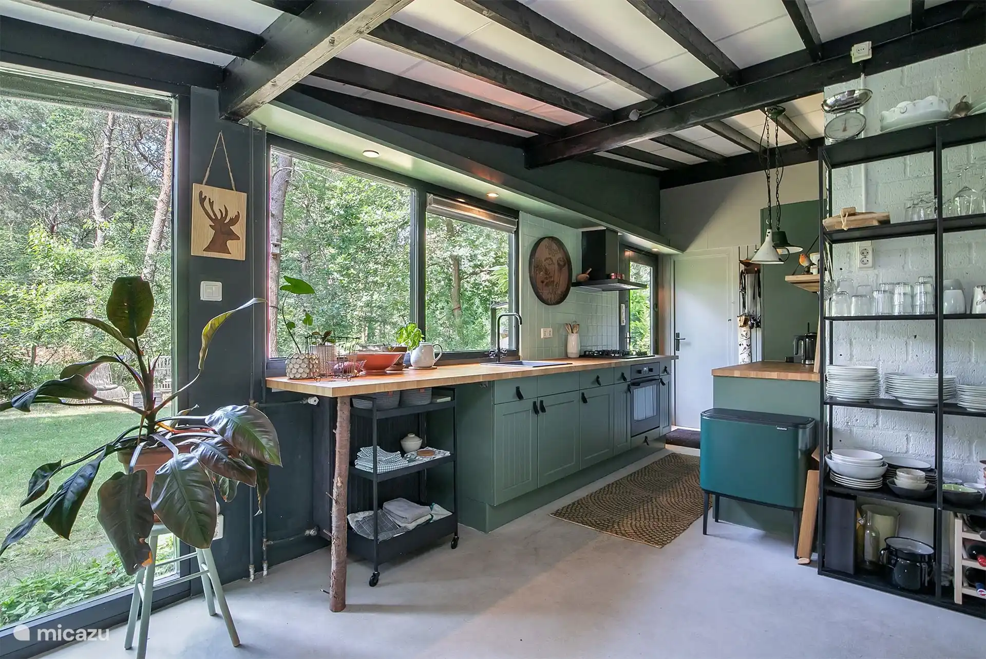 Keuken van alle gemakken voorzien