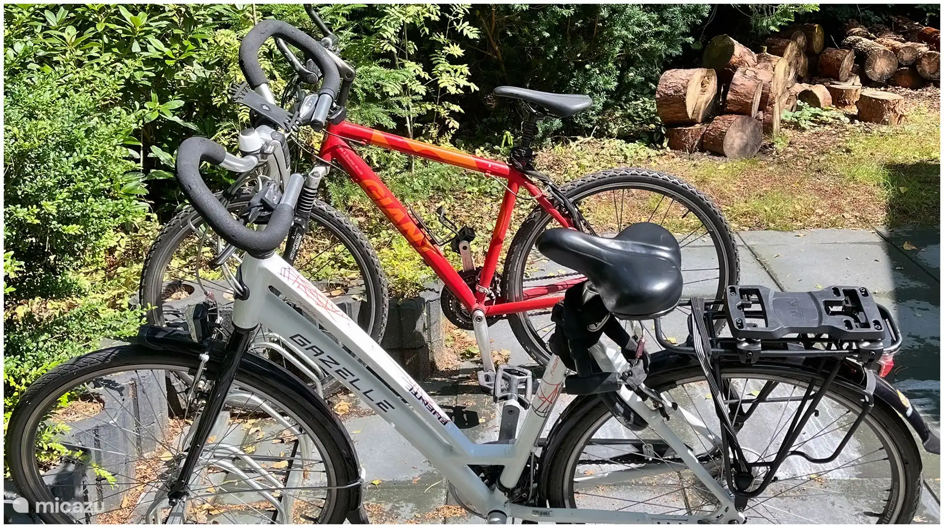 Zwei Fahrräder (im Mietpreis enthalten)