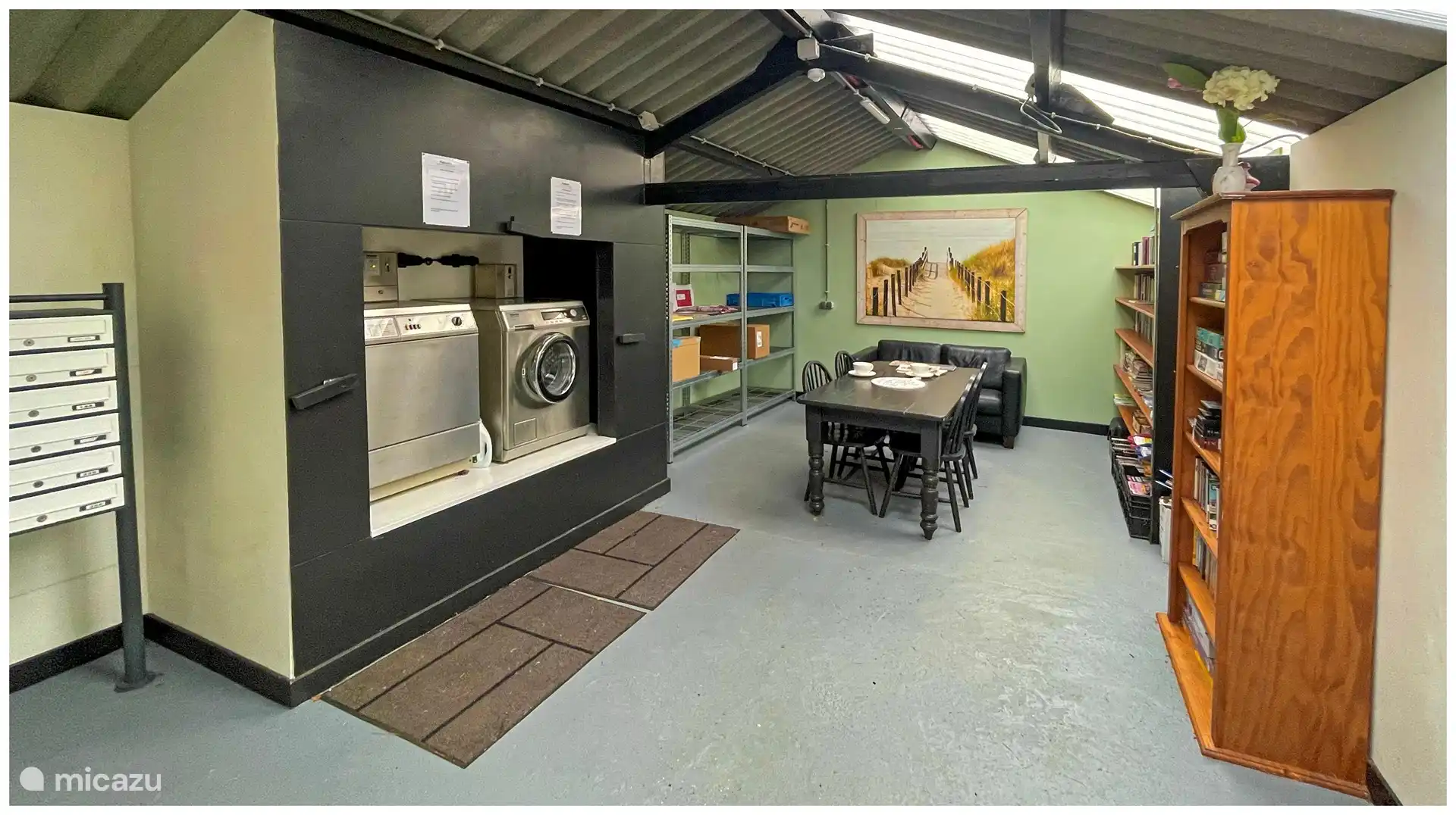 Wäscherei und Mini-Bibliothek