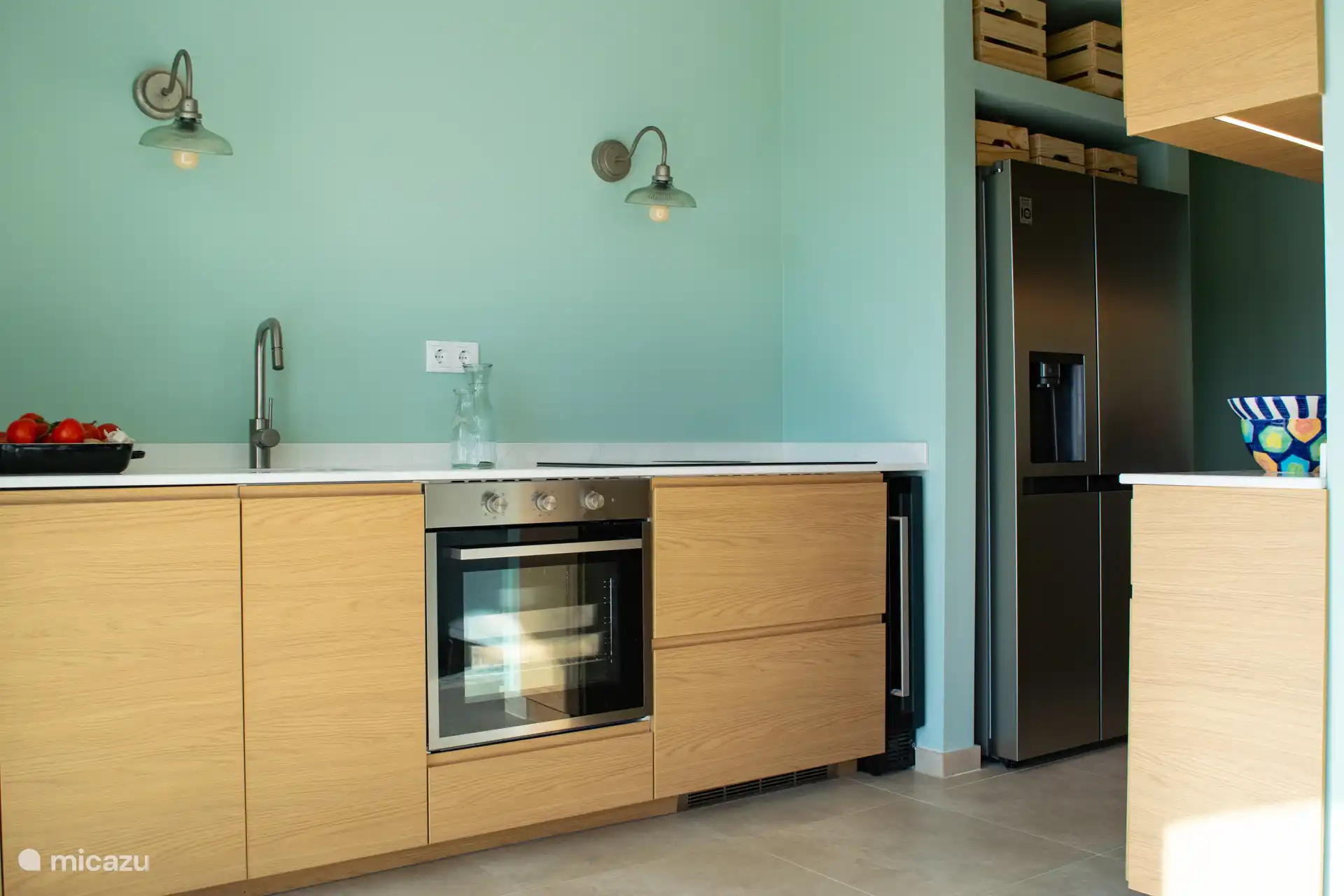 Weinkühlschrank, in dem ein schöner Weißwein für unsere Gäste bereits kalt ist