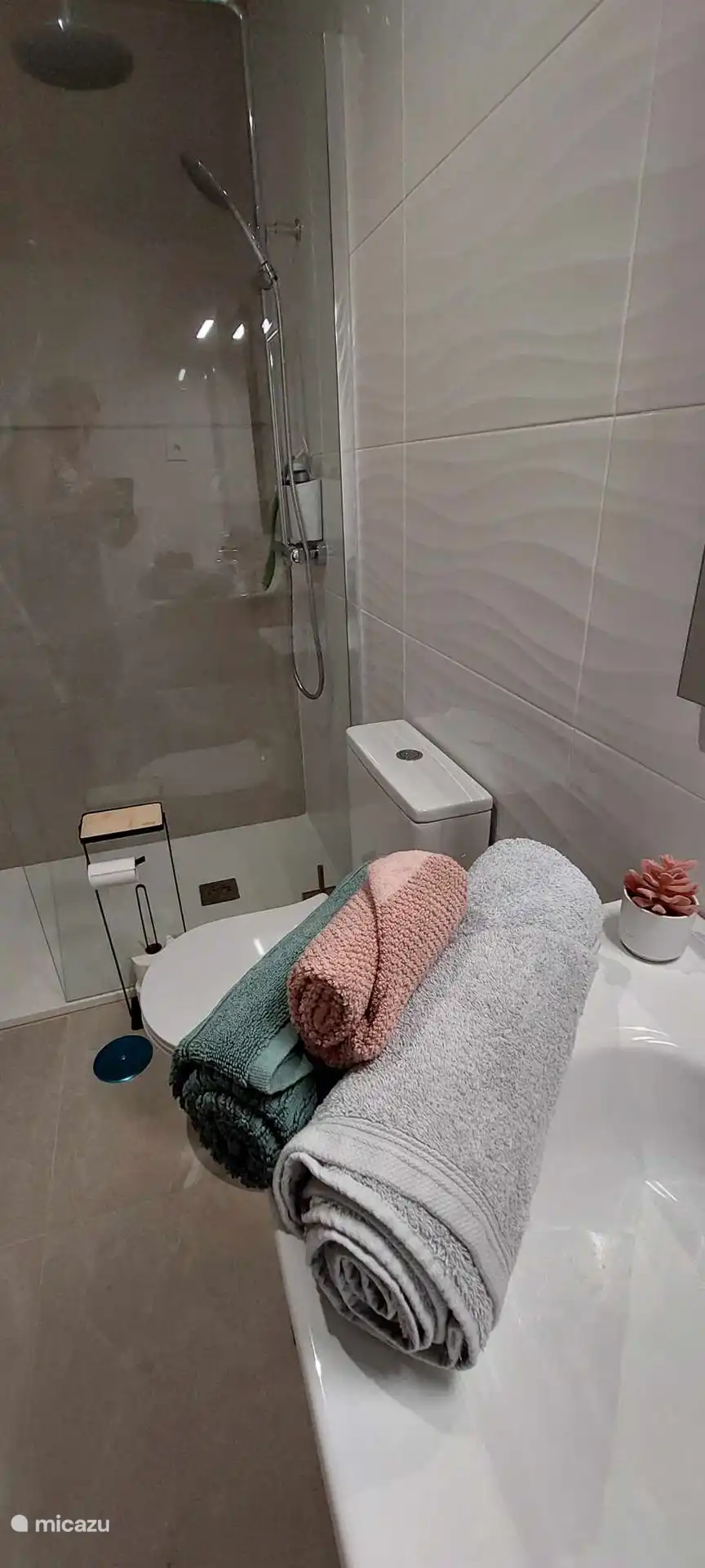 2 baños disponibles