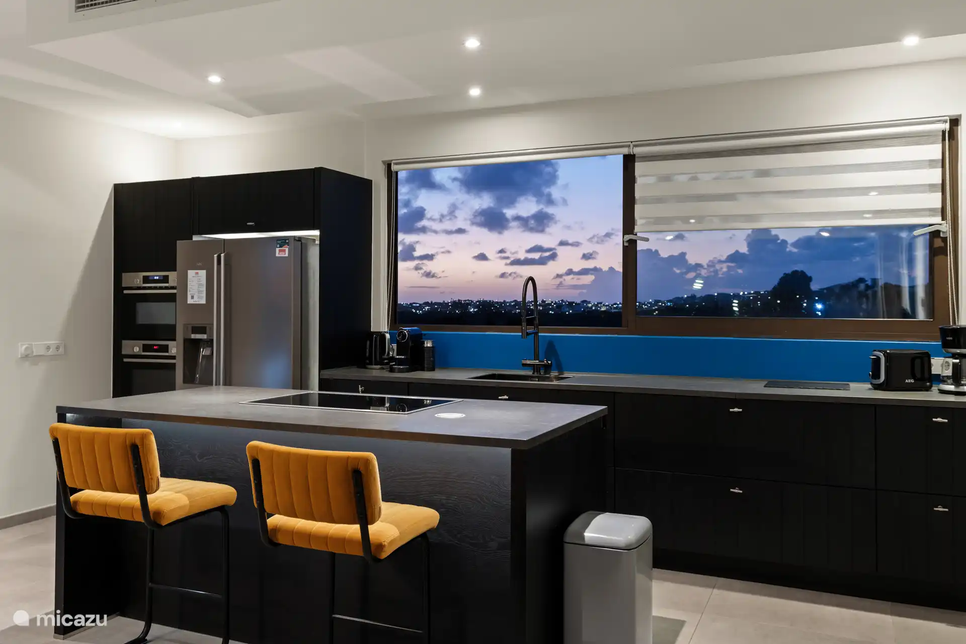 Iedere avond de zon onder zien gaan en de lucht zien veranderen in prachtige kleuren.