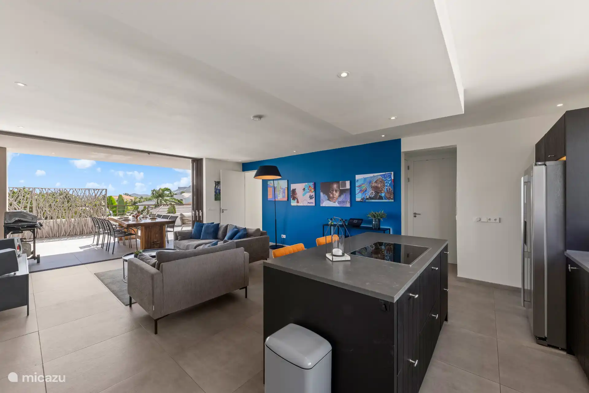 De keuken is van alle gemakken voorzien.