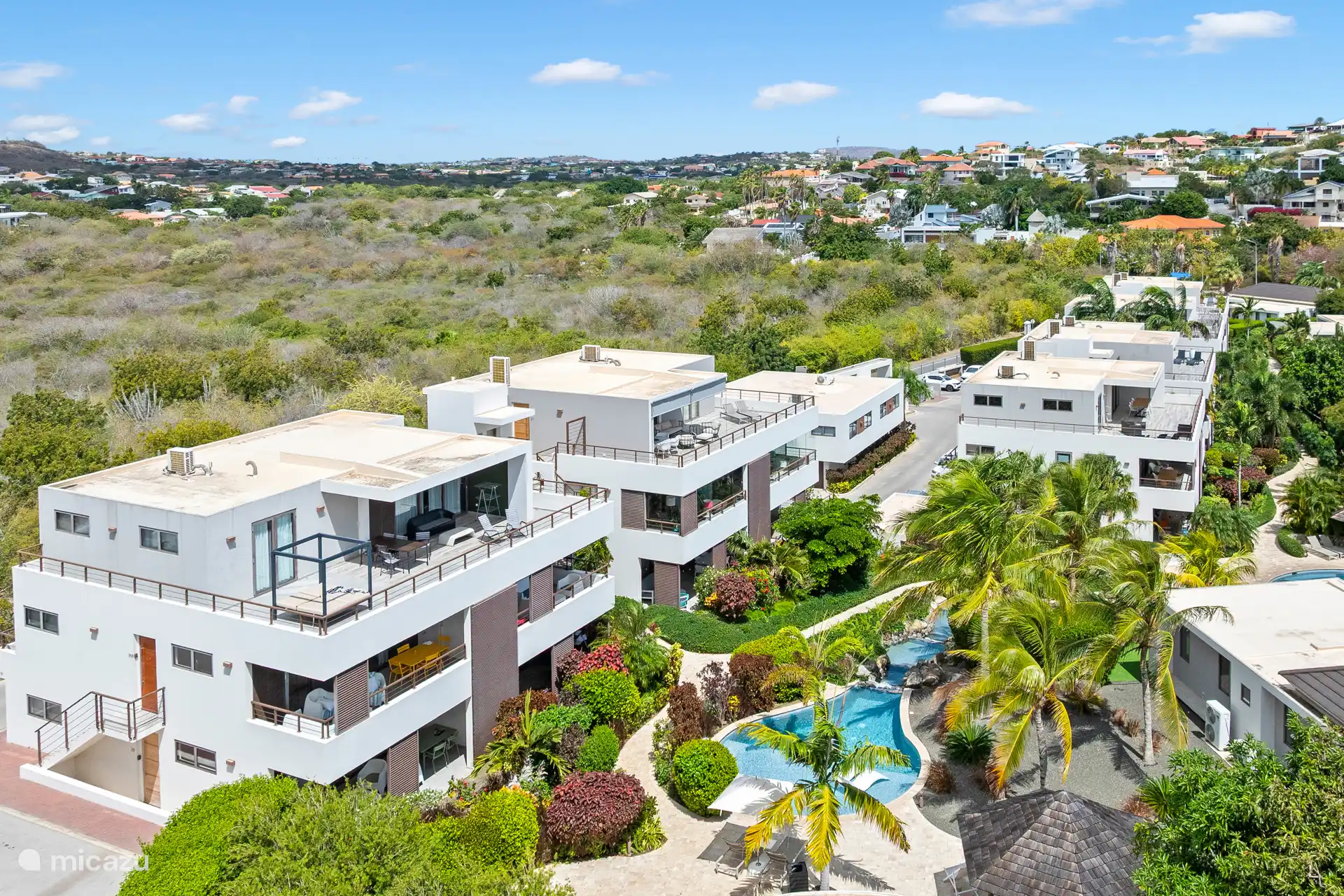 Het resort heeft een prachtige aangelegde tropische tuin.