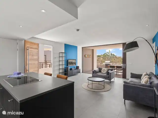 JSLX15 Appartement sur le toit dans le complexe | Curaçao, Banda Ariba (est), Jan Sofat - appartement Salon avec accès au balcon