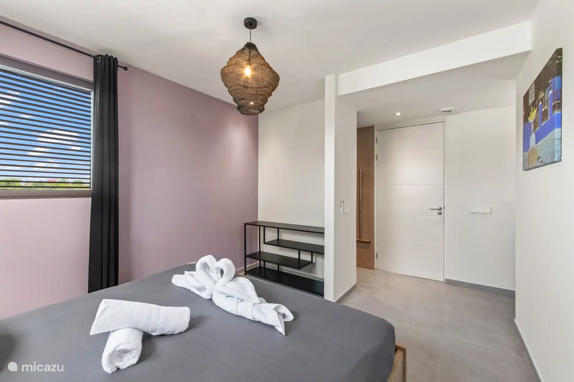 Slaapkamer 2 met tweepersoonsbed en a/c 