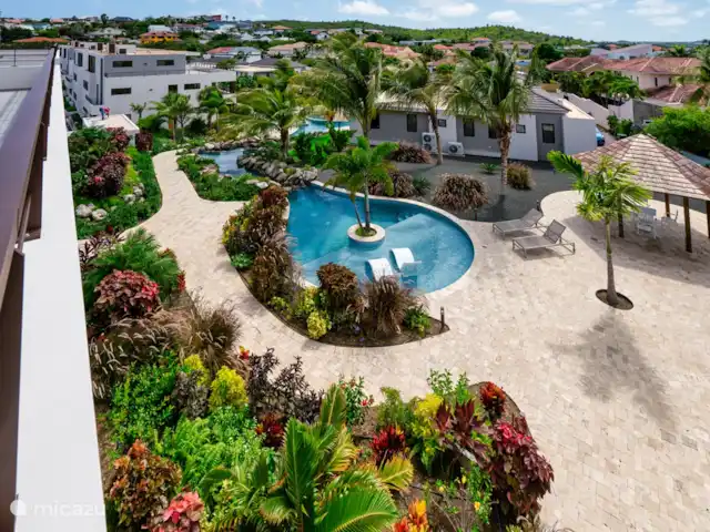 JSLX15 Appartement sur le toit dans le complexe | Curaçao, Banda Ariba (est), Jan Sofat - appartement Piscine vue du balcon