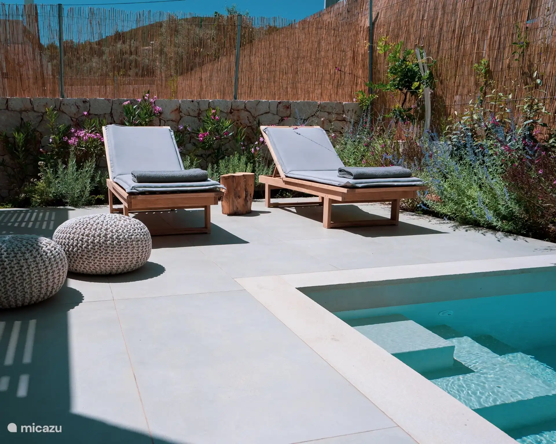 Papadria Villas - schöne Gartenvilla mit Pool 