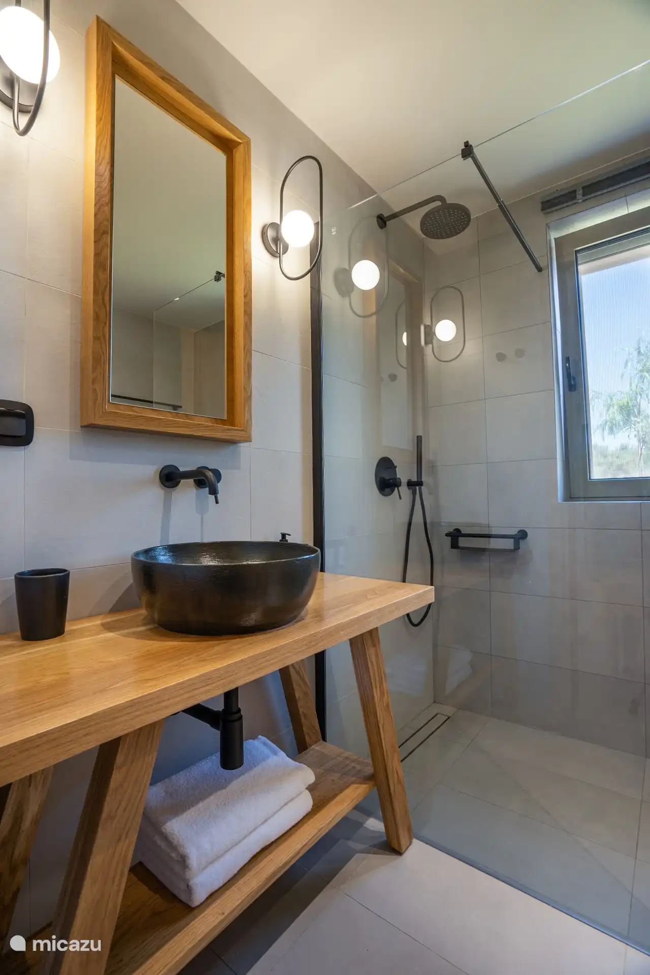 Papadria Villas - Luxuriöses Wohnen Lefkada - Geräumiges Badezimmer