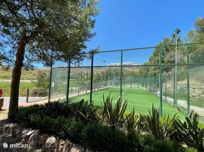 2 terrains de padel pour les passionnés sur l’urbanisation ! 