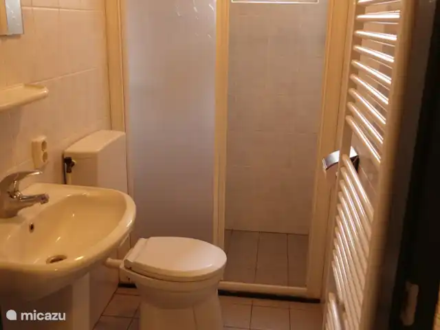 Heerlijk midden in de natuur - 106 huren in Nederland, Gelderland, Harfsen - bungalow wc en douche