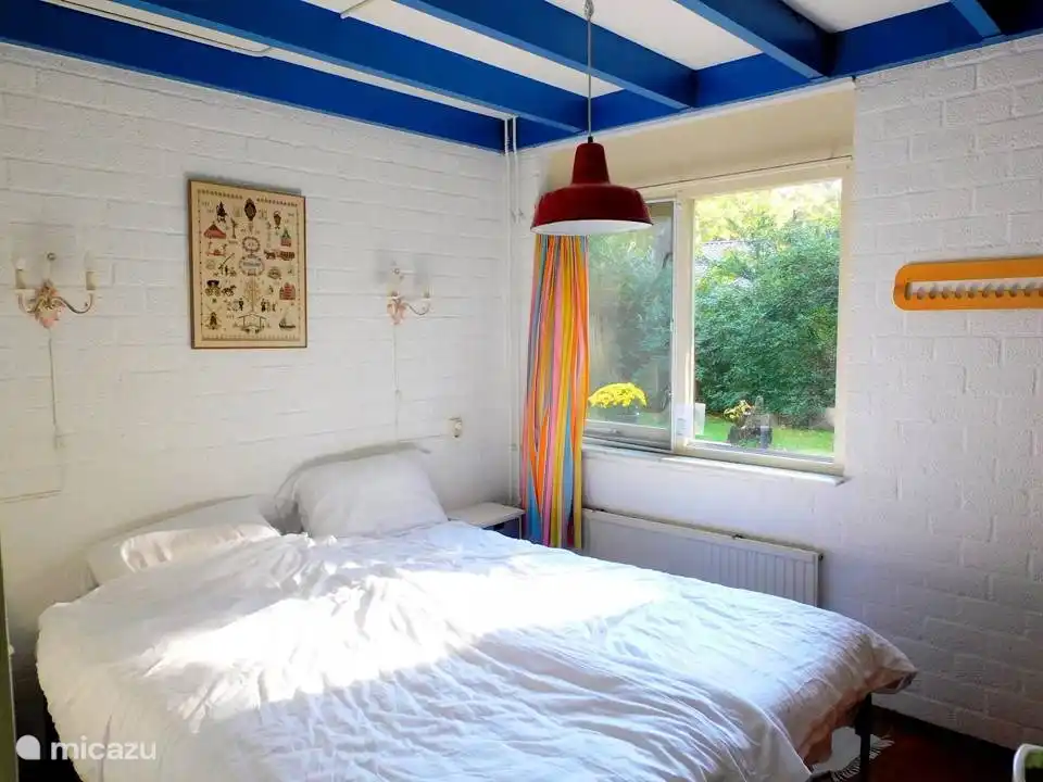 slaapkamer 1 master bedroom