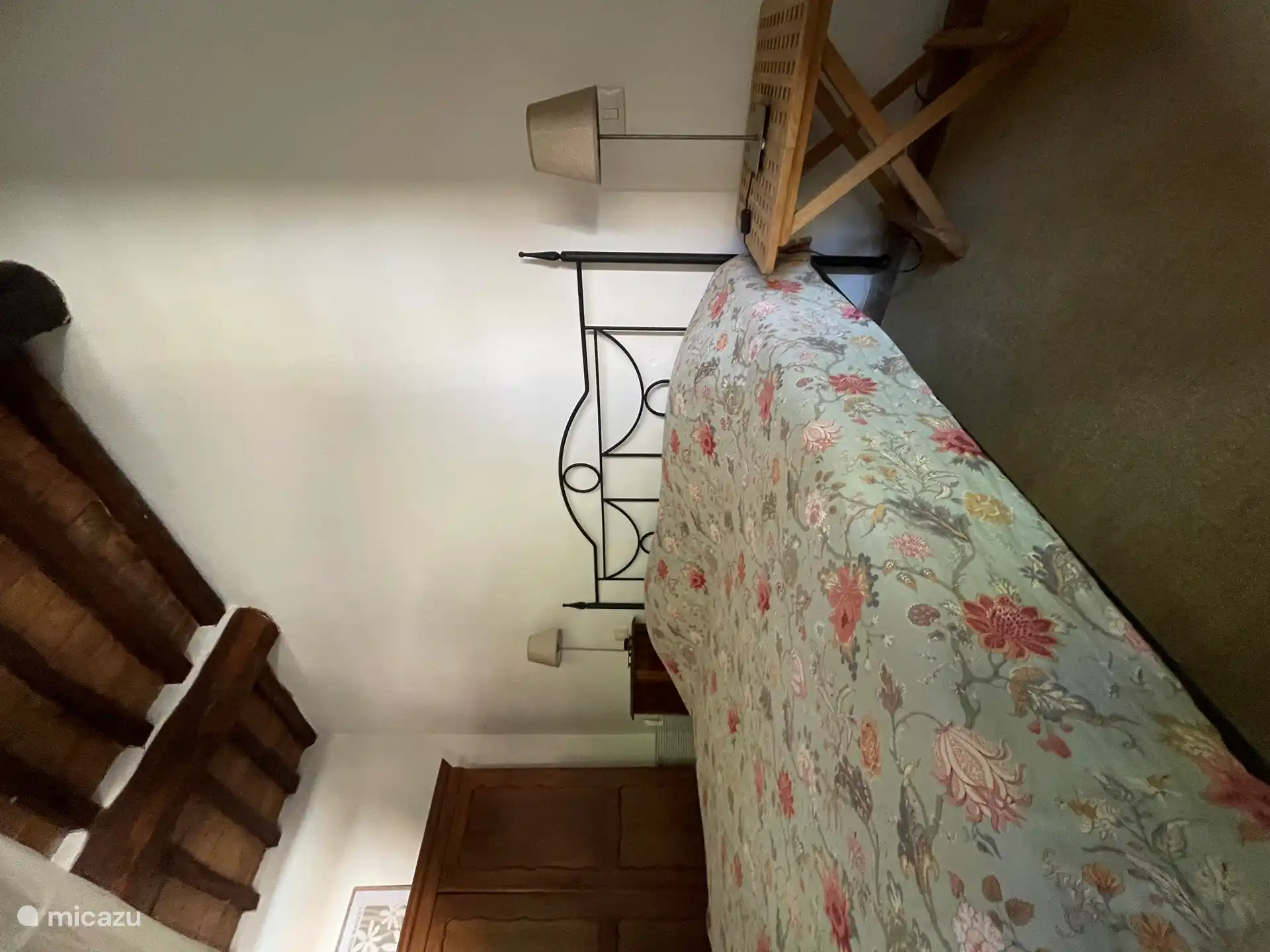 Das Schlafzimmer mit Doppelbett