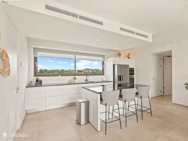 JSA11 Appartement sur le toit du complexe  | Curaçao, Banda Ariba (est), Jan Sofat - appartement Cuisine spacieuse et élégante