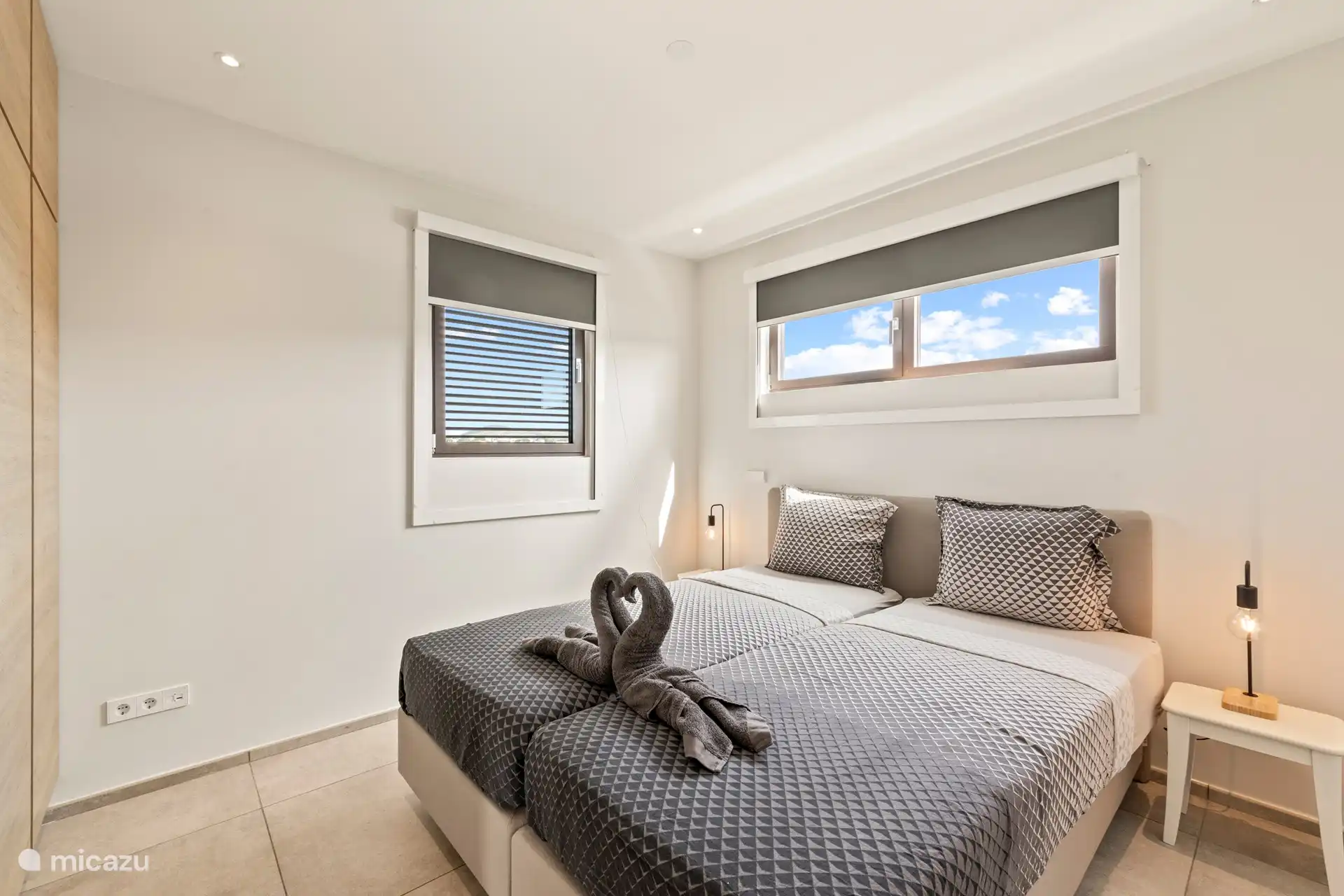 Slaapkamer 2 met tweepersoonsbed en a/c