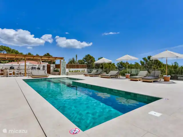 Villa Lujo en España, Costa Blanca, Benissa - villa La piscina de agua salada también está climatizada opcionalmente.
