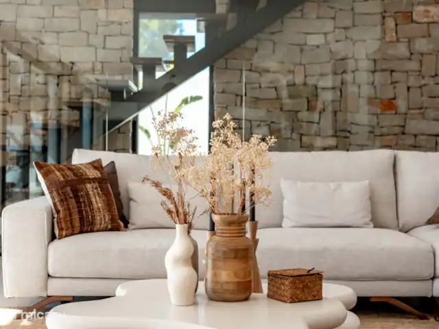 Villa Lujo en España, Costa Blanca, Benissa - villa La agradable sala de estar ofrece espacio para sentarse y disfrutar de la vista.