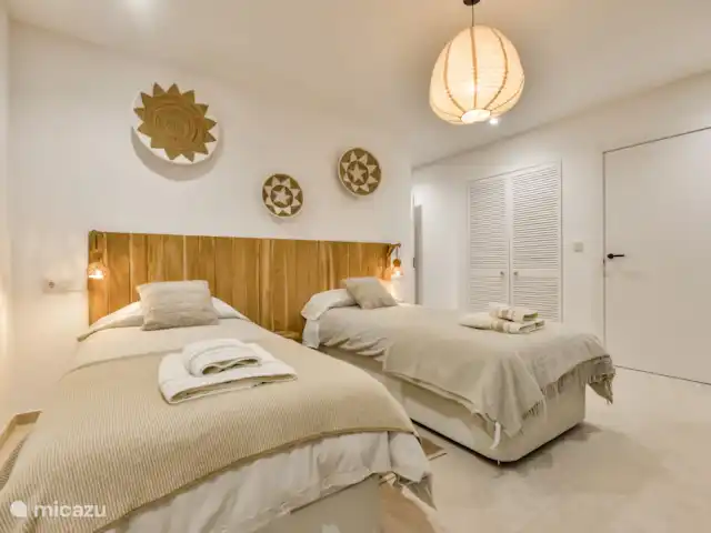 Villa Lujo en España, Costa Blanca, Benissa - villa Todas las amplias habitaciones tienen la opción de dos camas individuales o una cama doble.