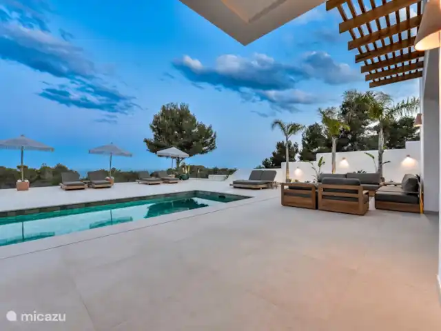 Villa Lujo en España, Costa Blanca, Benissa - villa Vista sobre la terraza.