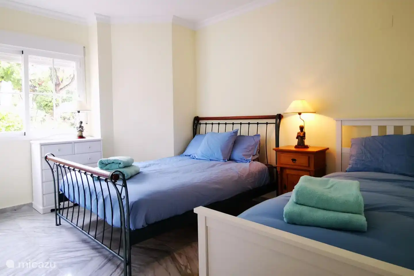 Slaapkamer nummer 2 met badkamer ensuite