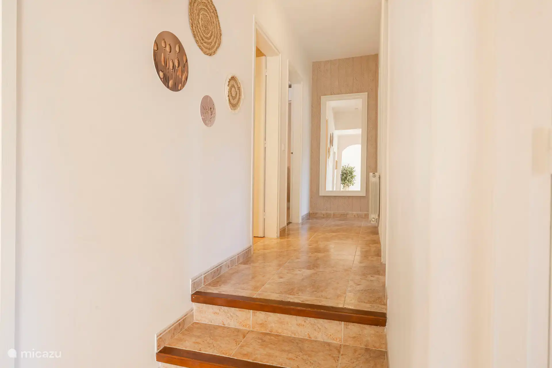 Hal richting slaapkamers