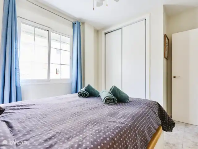 Location de Vacances Espagne, Costa del Sol, Torrox, appartement - Oasis vue mer Chambre 2 avec placards.