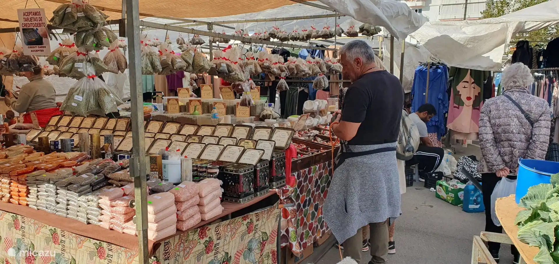 Marché confortable à Torrox le lundi.