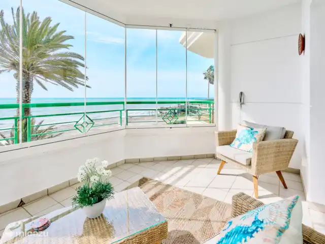 Location de Vacances Espagne, Costa del Sol, Torrox, appartement - Oasis vue mer Terrasse sur la plage où vous pouvez fermer les fenêtres.