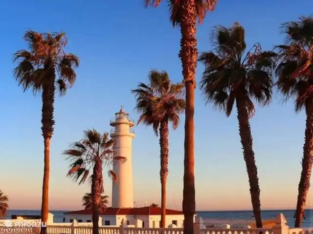Location de Vacances Espagne, Costa del Sol, Torrox, appartement - Oasis vue mer Phare de Torrox à distance de marche.