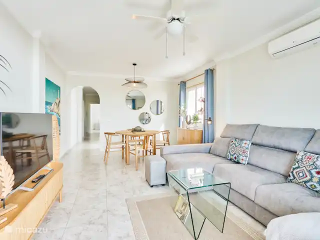 Location de Vacances Espagne, Costa del Sol, Torrox, appartement - Oasis vue mer Salon avec de beaux meubles neufs.