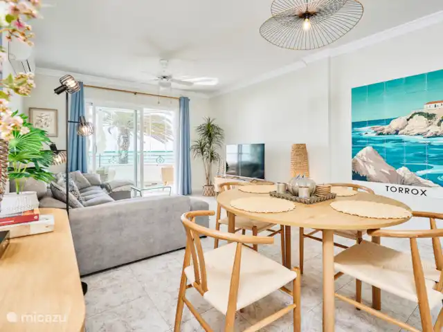 Location de Vacances Espagne, Costa del Sol, Torrox, appartement - Oasis vue mer Salon confortable avec vue sur la mer Méditerranée.