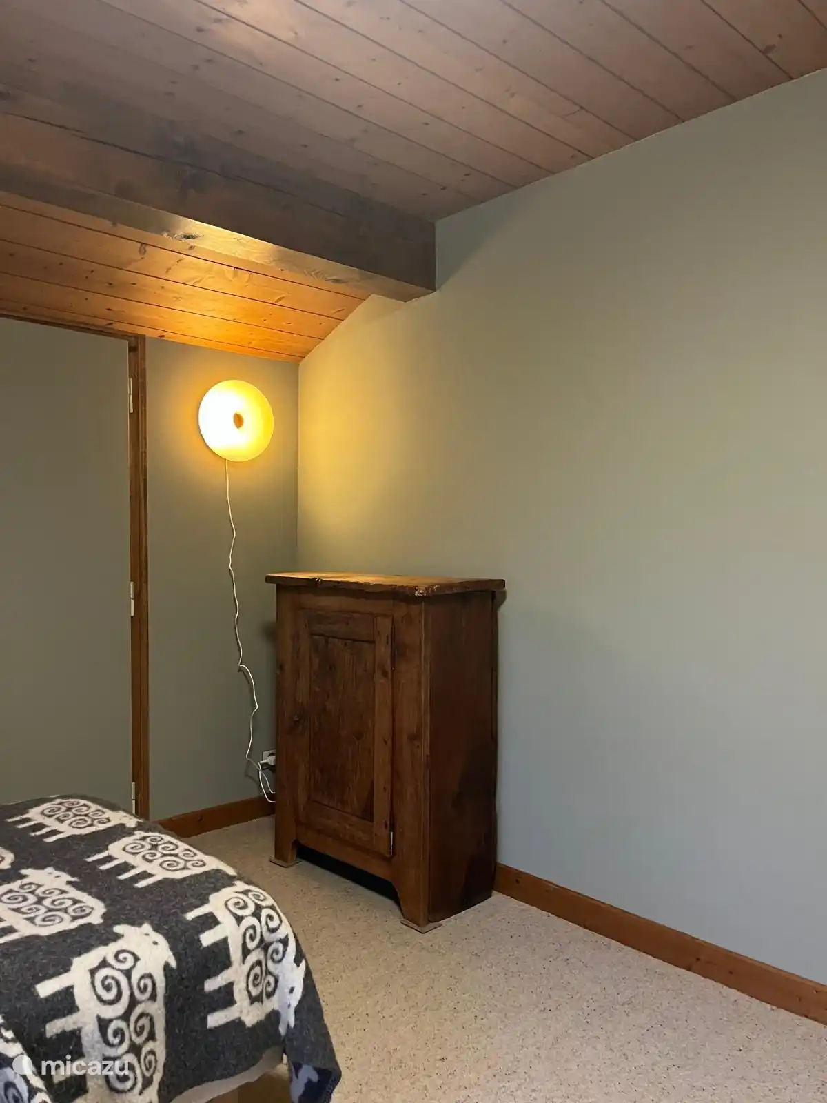 Gemütliches Schlafzimmer mit Blick auf den Mont Blanc