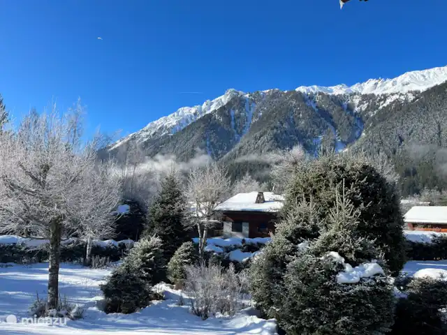Chalet-lesPraz en Francia, Alta Saboya, Chamonix - chalet Vista de las pistas de esquí de Bretem, de fácil acceso con un autobús de esquí gratuito que se detiene al final de la calle o, por supuesto, con su propio transporte